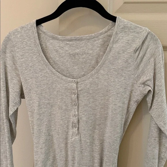 Everlane Gray Long Sleeve Women's Bodysuit Sz Small - Picture 4 of 4